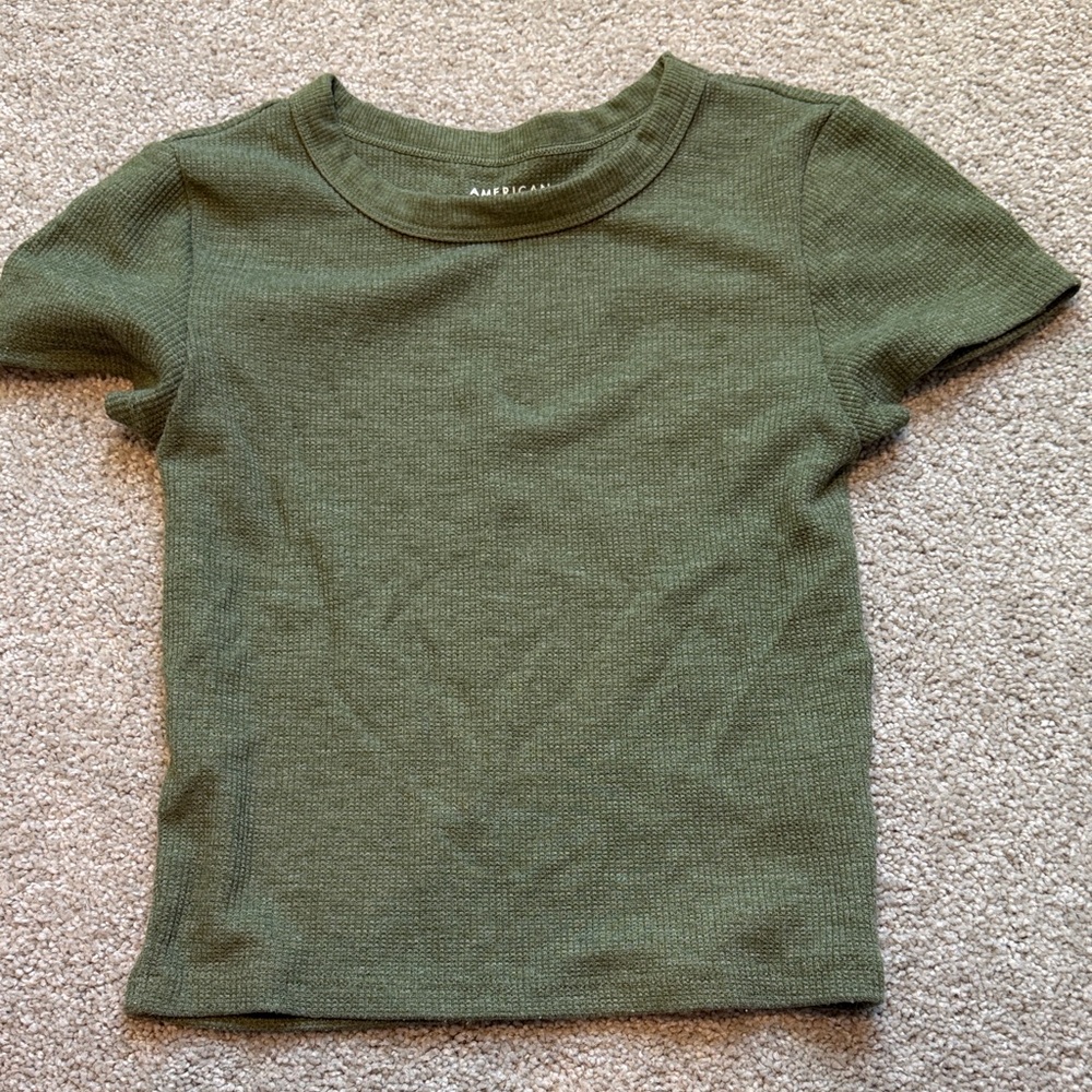 American Eagle Outfitters Olive Short Sleeve Tee